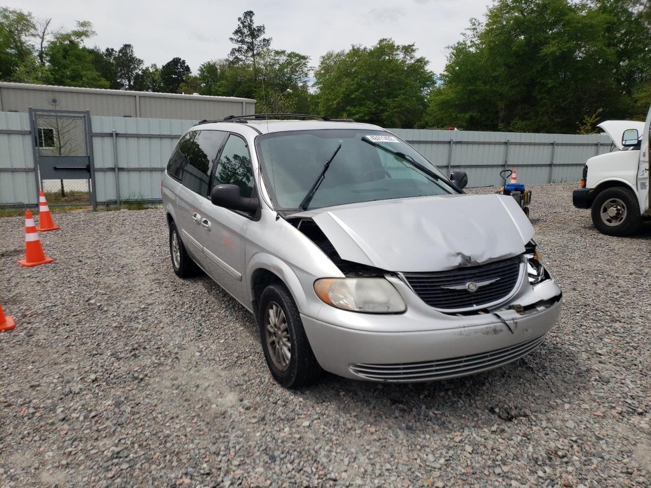 CHRYSLER TOWN & COU 2004 with VIN 2C8GP74L24R554903 - Photo from auction