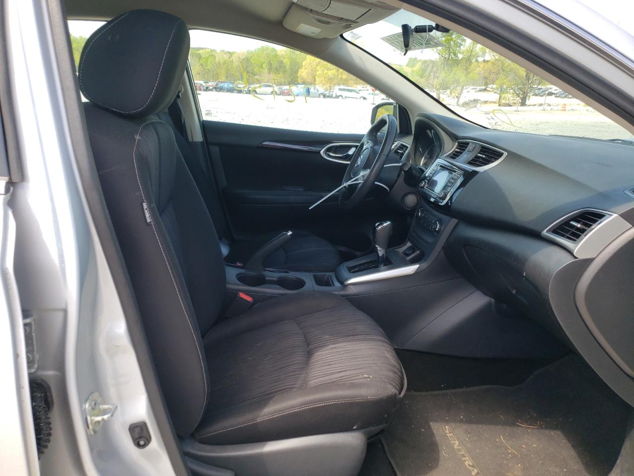 Photo 5 from auction – 2017 NISSAN SENTRA S with VIN 3N1AB7AP6HY336310