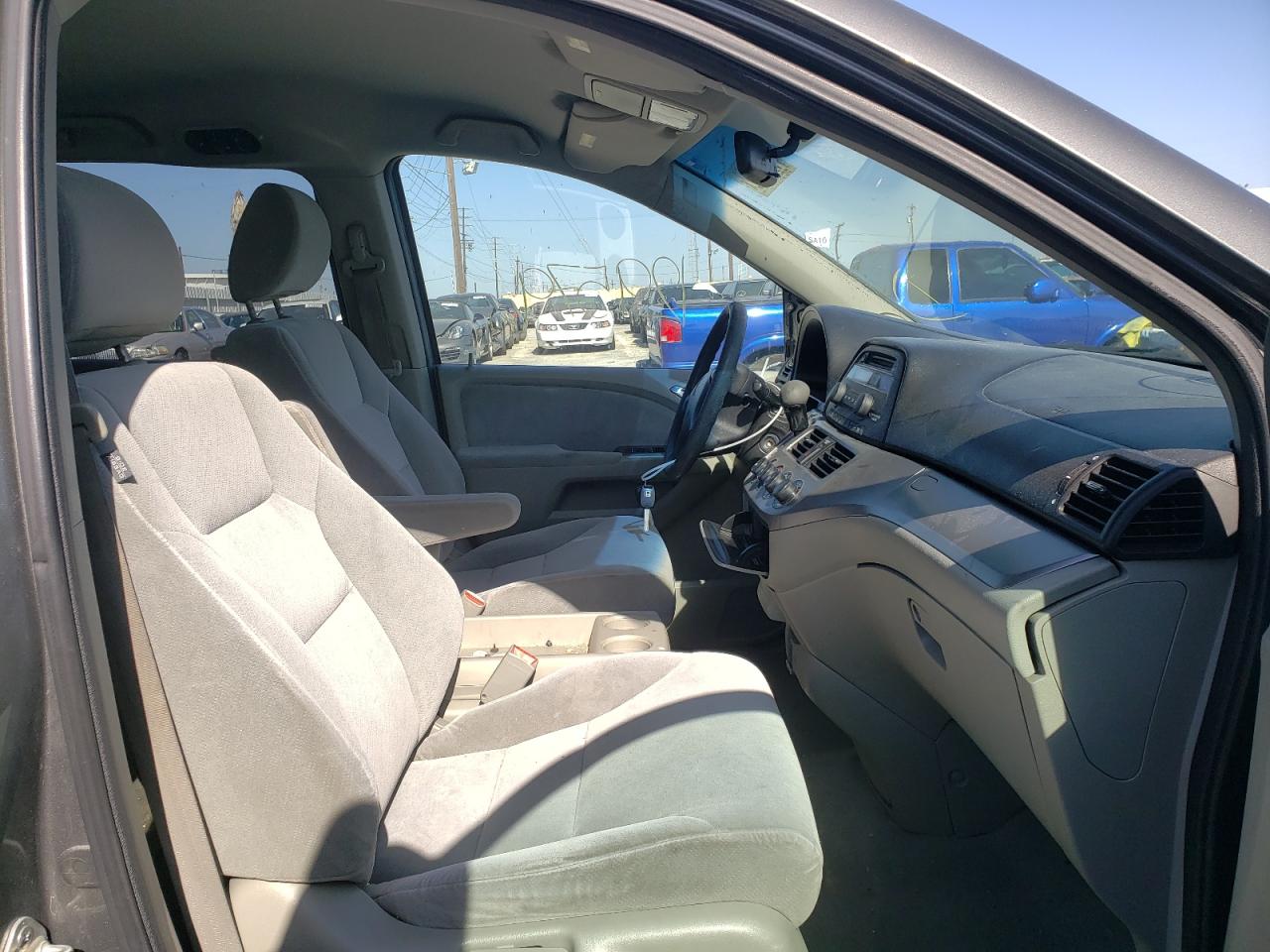Photo 5 from auction – 2008 HONDA ODYSSEY LX with VIN 5FNRL38248B112657