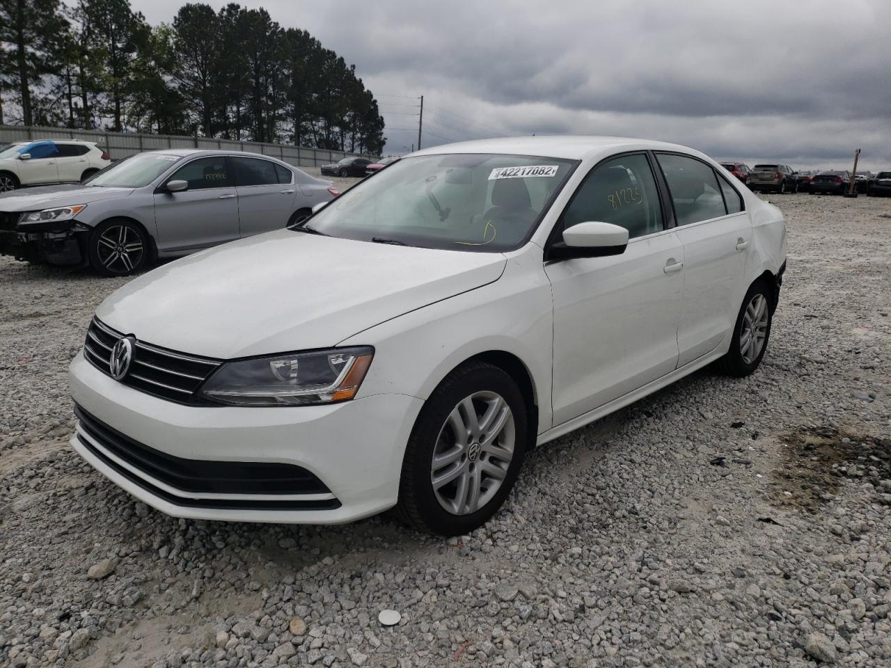 Photo 2 from auction – 2017 VOLKSWAGEN JETTA S with VIN 3VW2B7AJ8HM228756