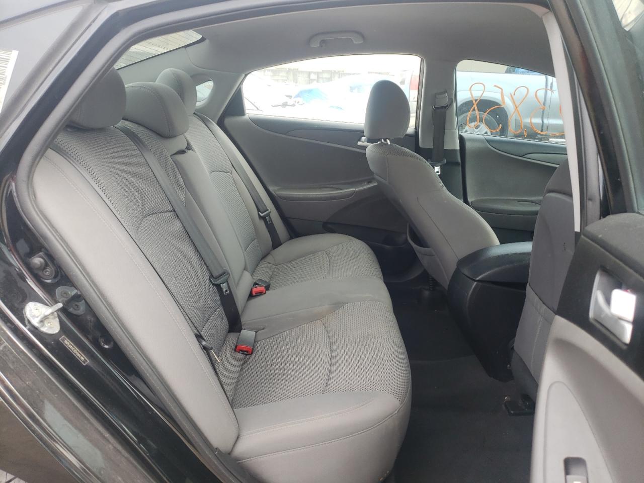 Photo 6 from auction – 2013 HYUNDAI SONATA GLS with VIN 5NPEB4AC2DH504395
