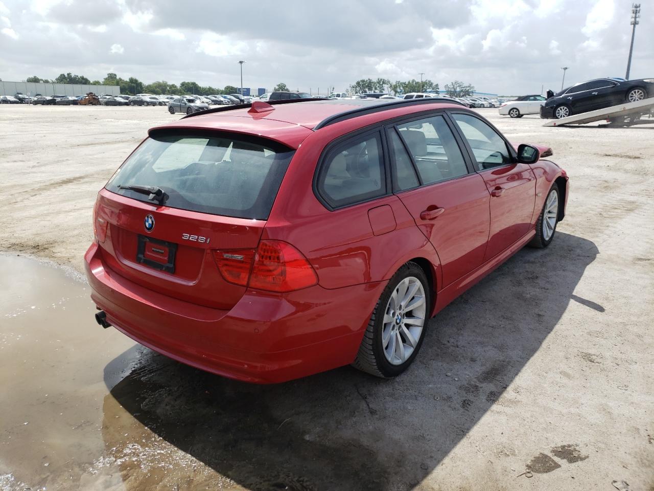 صورة رقم 4 من المزاد - 2011 BMW 328 I مع VIN WBAUT9C58BA191939