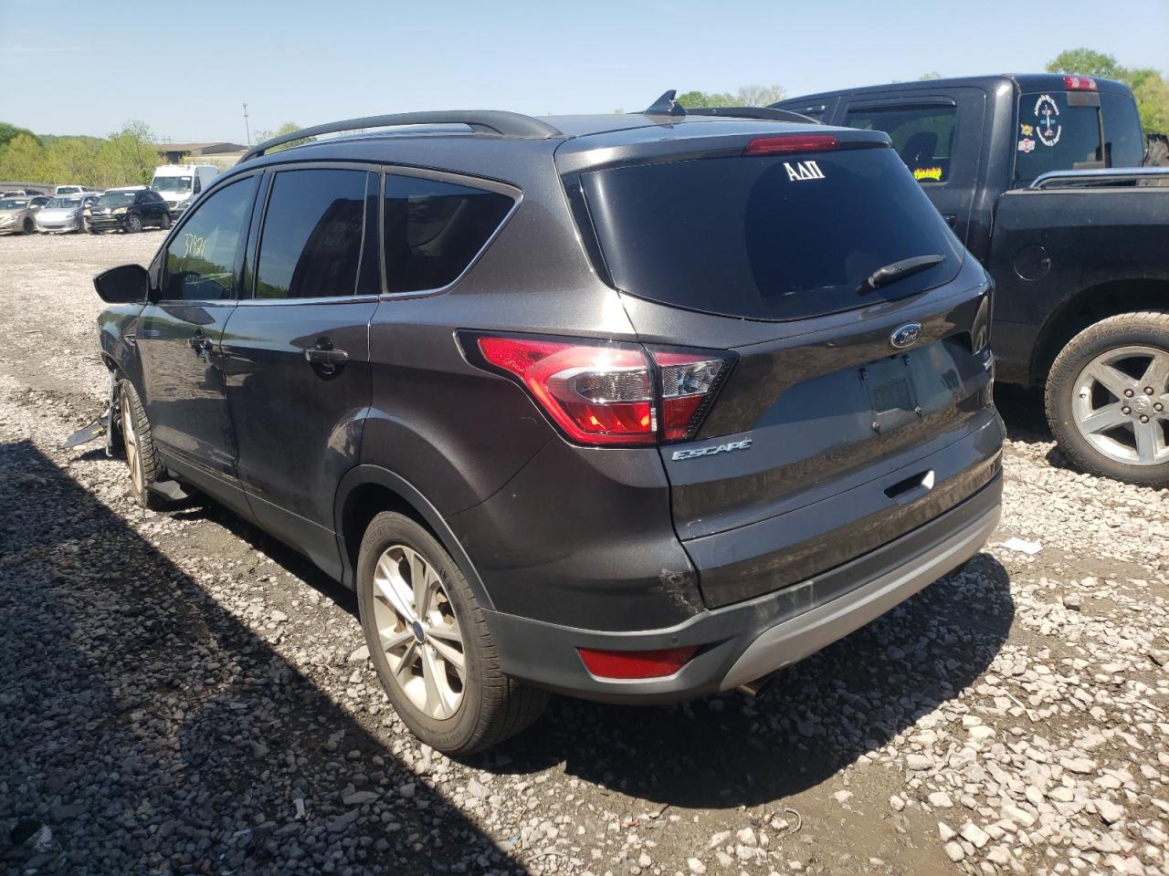 Photo 3 from auction – 2018 FORD ESCAPE SE with VIN 1FMCU0GD4JUA05217