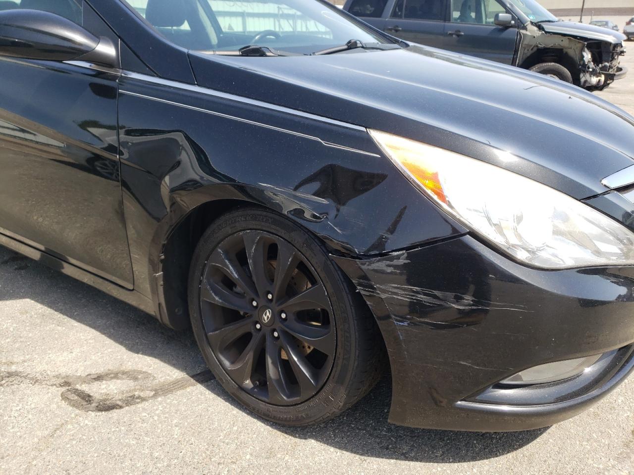Photo 9 from auction – 2011 HYUNDAI SONATA SE with VIN 5NPEC4AB8BH270572