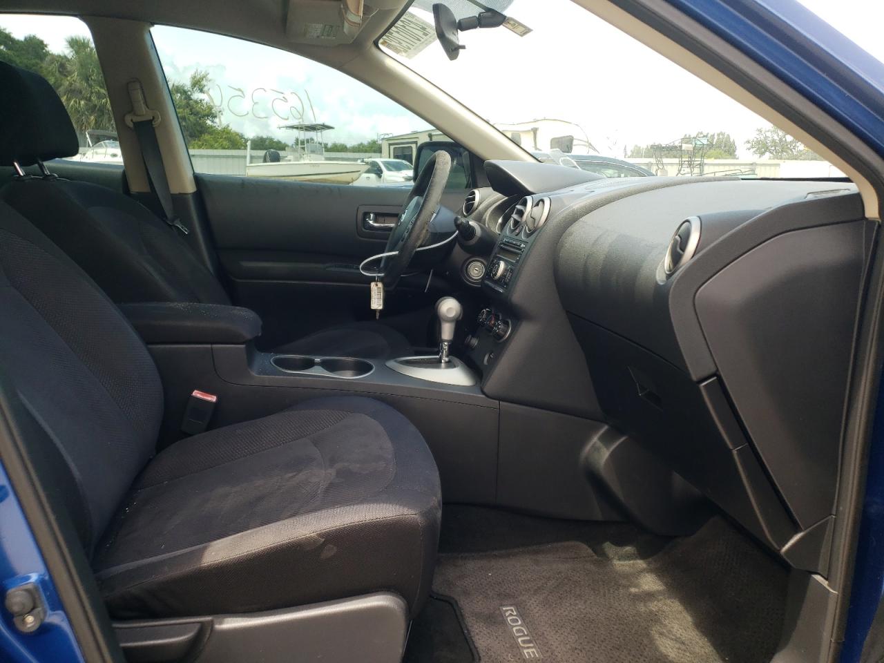 Photo 5 from auction – 2011 NISSAN ROGUE S with VIN JN8AS5MT4BW188414