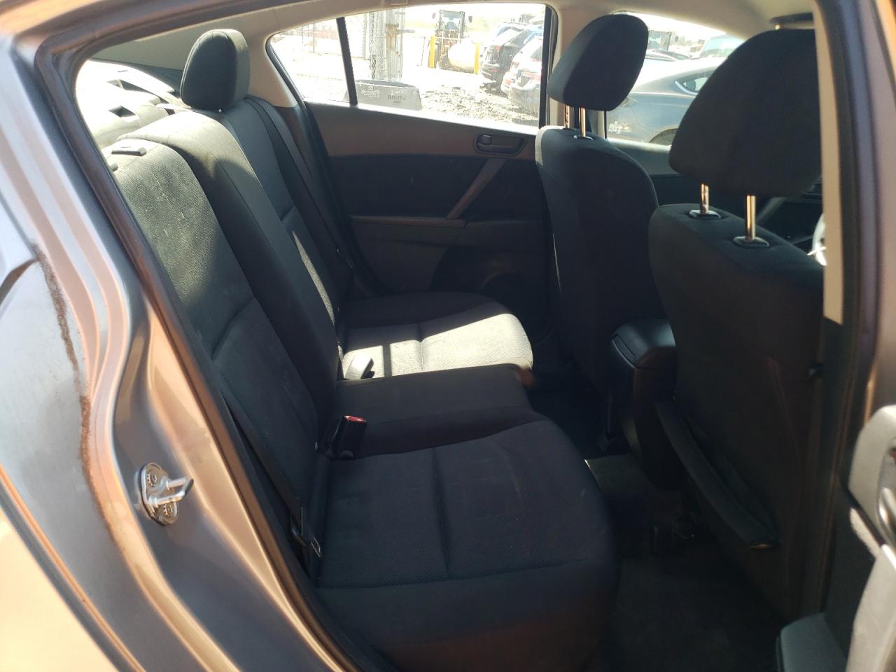 Photo 6 from auction – 2011 MAZDA 3 I with VIN JM1BL1UG4B1404204