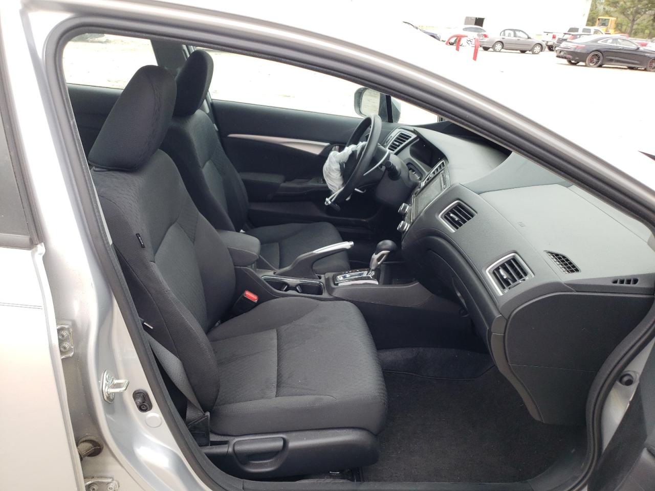 Photo 5 from auction – 2015 HONDA CIVIC EX with VIN 19XFB2F83FE116385