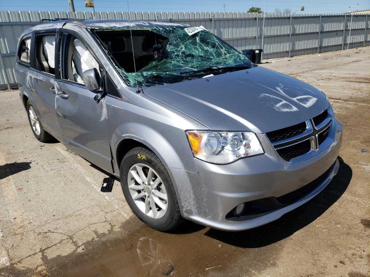 DODGE GRAND CARA 2019 with VIN 2C4RDGCG7KR619586 - Photo from auction