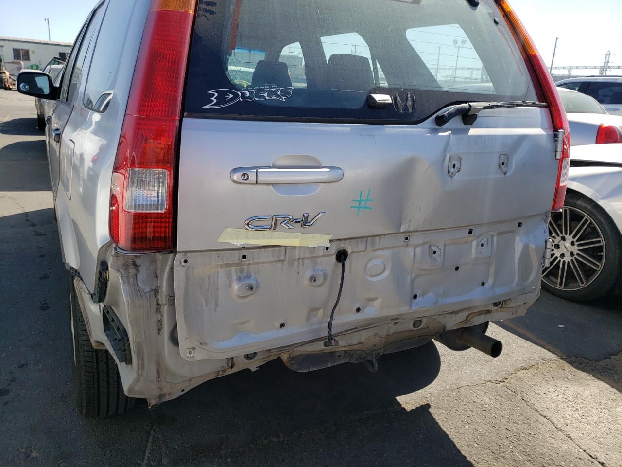 Photo 9 from auction – 2004 HONDA CR-V LX with VIN JHLRD68424C023566