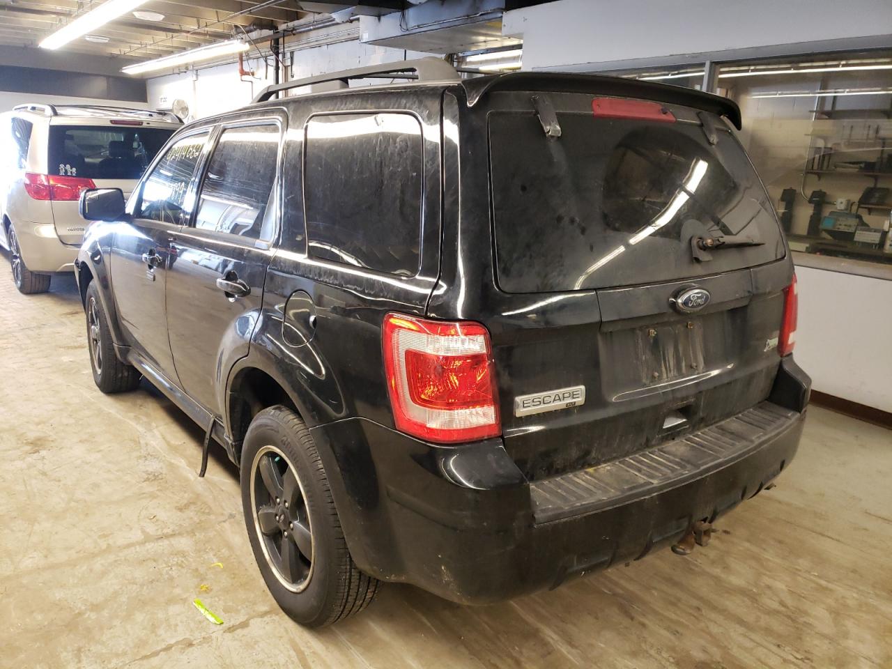 Photo 3 from auction – 2010 FORD ESCAPE XLT with VIN 1FMCU9DG7AKD26313