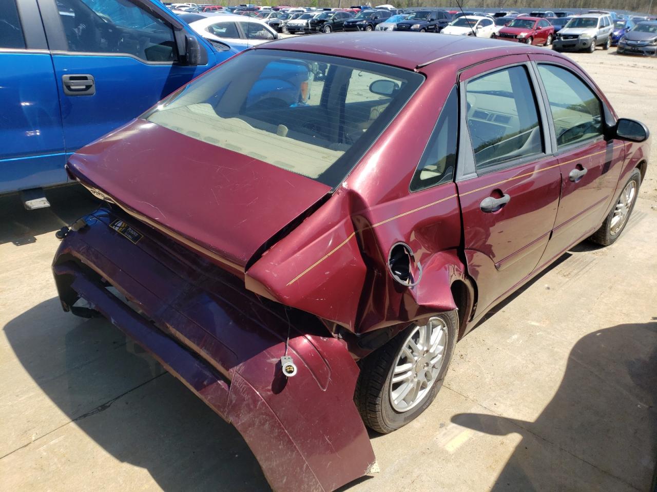 Photo 4 from auction – 2007 FORD FOCUS ZX4 with VIN 1FAFP34N07W270811