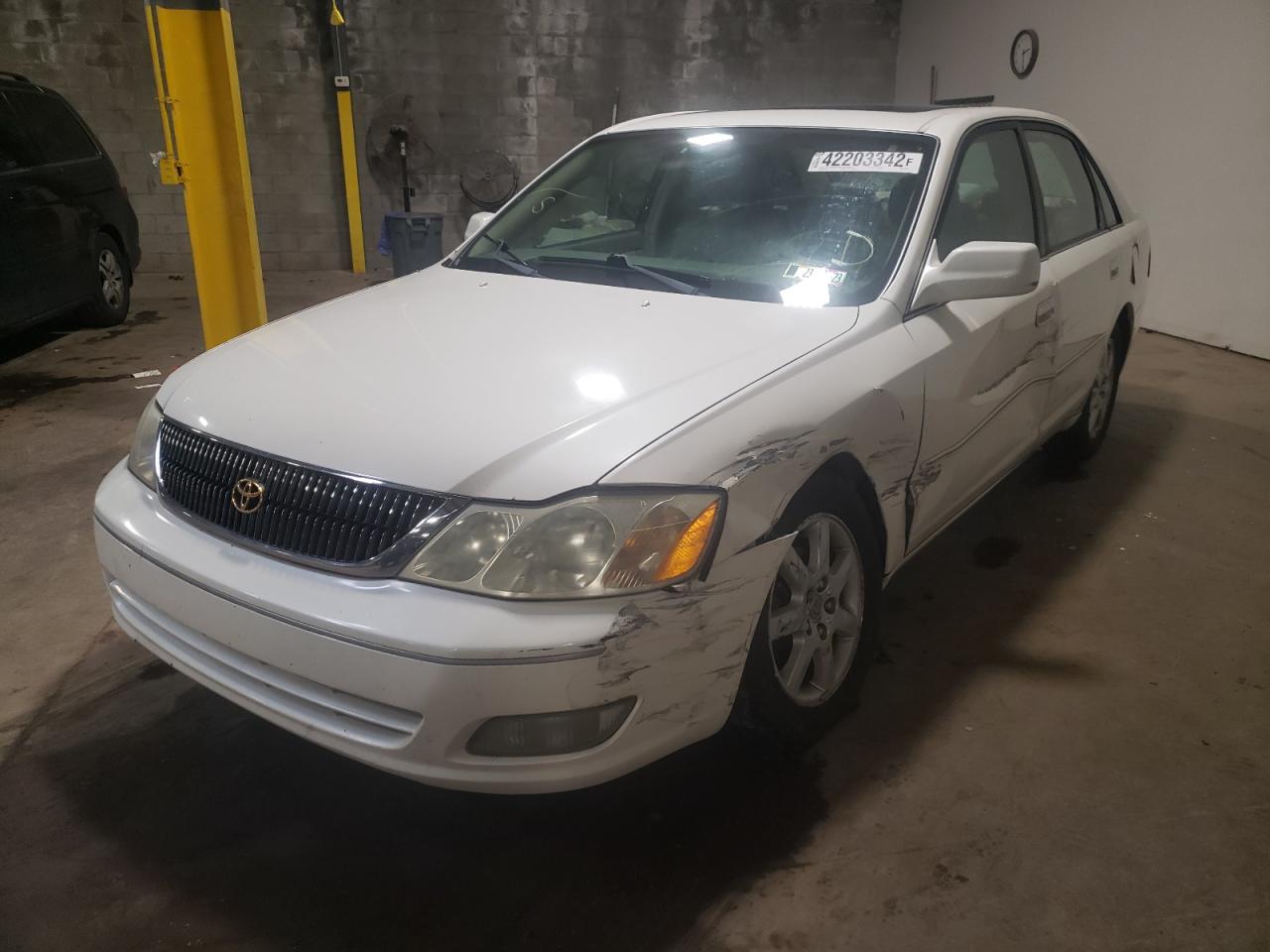 Photo 2 from auction – 2002 TOYOTA AVALON XL with VIN 4T1BF28B72U267104