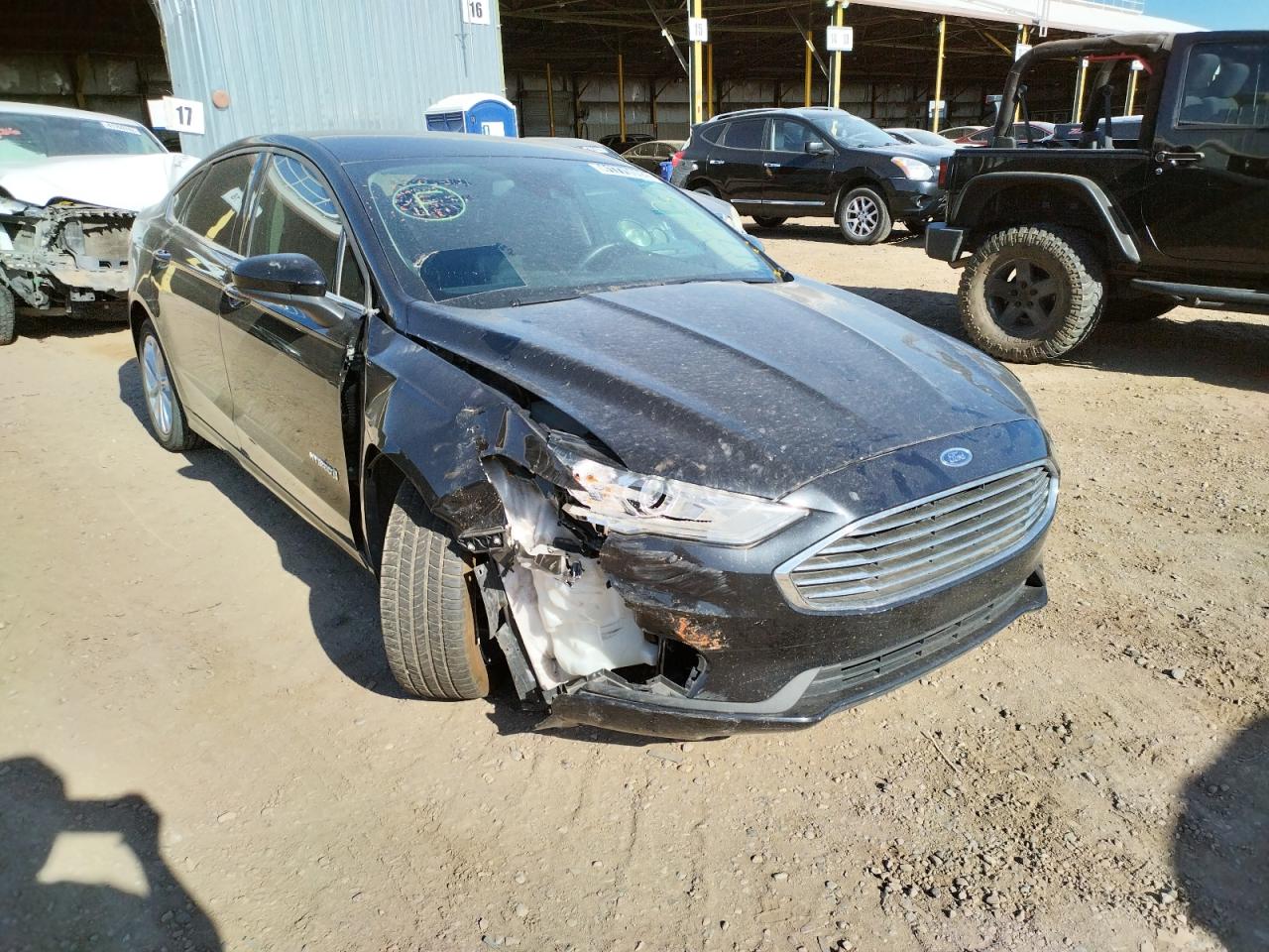 FORD FUSION SE 2019 with VIN 3FA6P0LU9KR201280 - Photo from auction