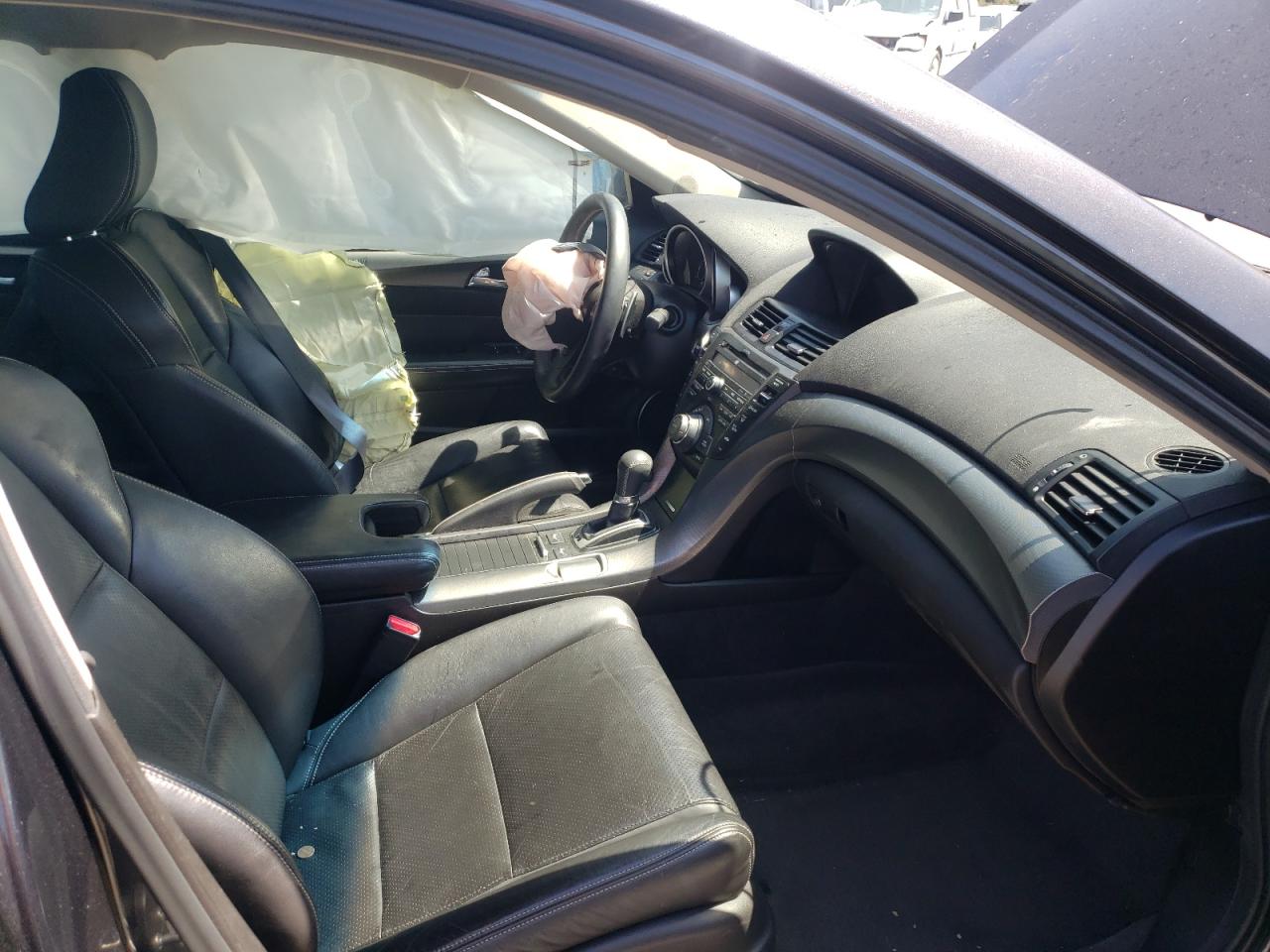 Photo 5 from auction – 2013 ACURA TL TECH with VIN 19UUA9F56DA000639