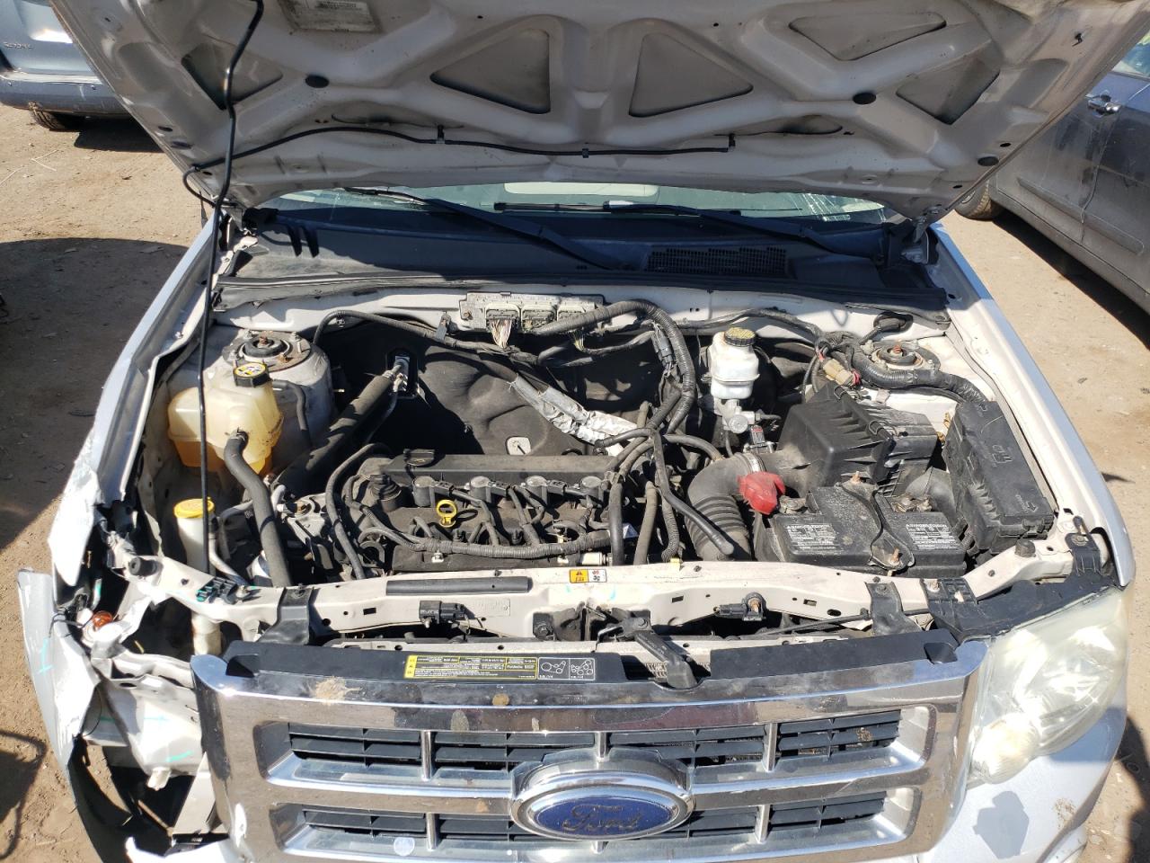 Photo 7 from auction – 2009 FORD ESCAPE XLT with VIN 1FMCU93799KB28104