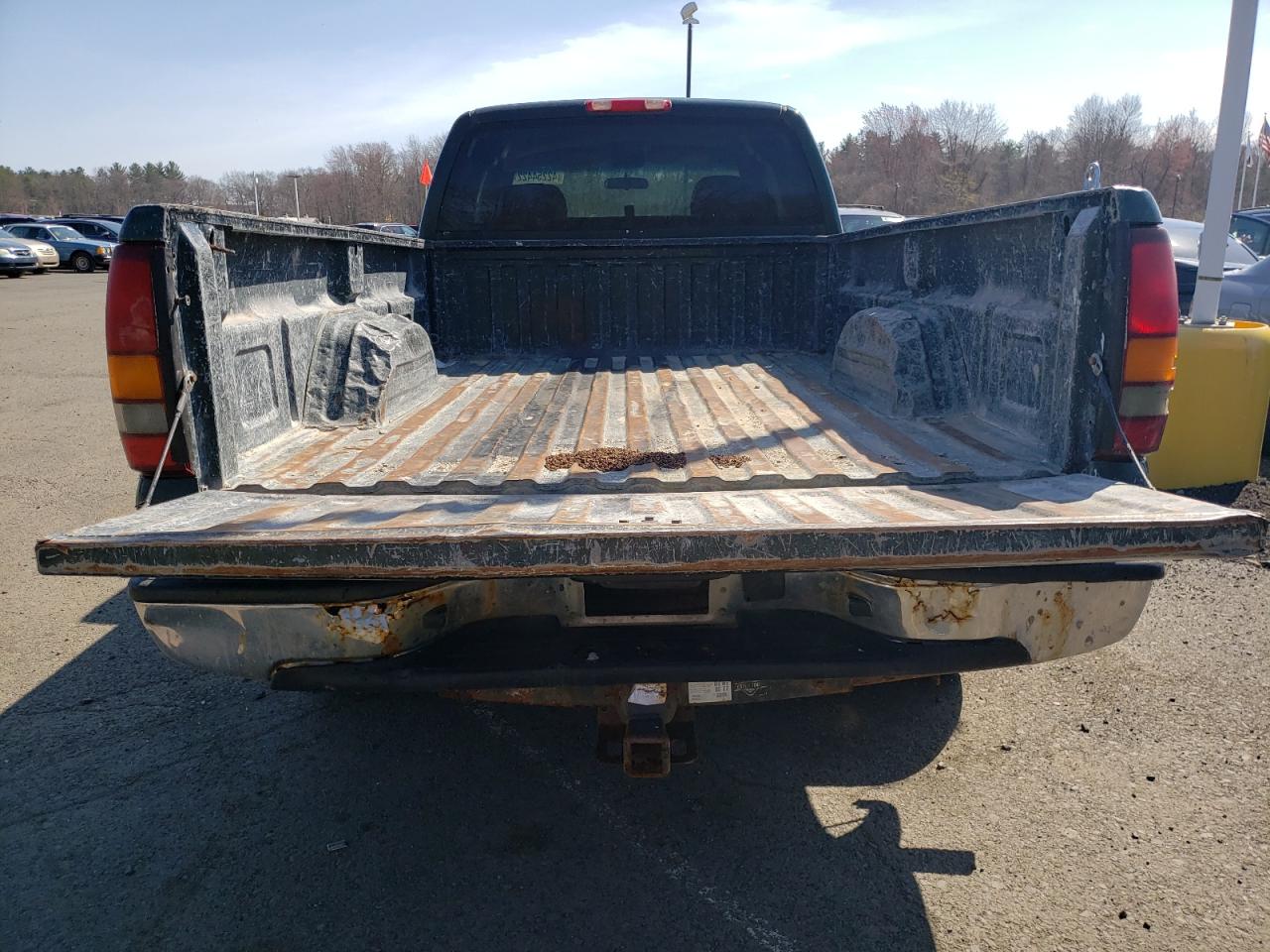 Photo 9 from auction – 2001 CHEVROLET SILVERADO with VIN 1GCEK19T51E308563