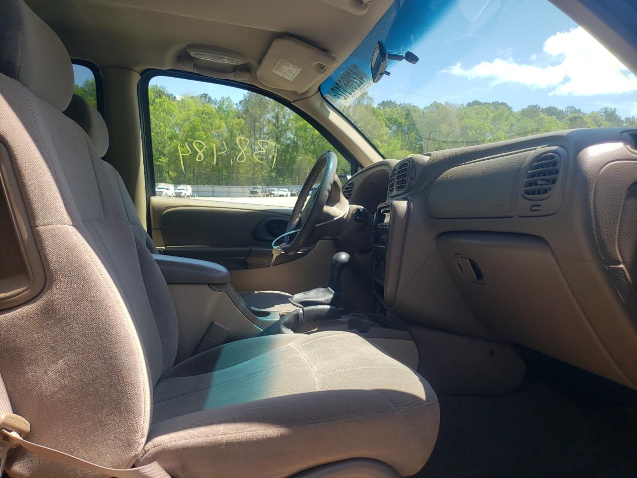 Photo 5 from auction – 2004 CHEVROLET TRAILBLAZE with VIN 1GNDT13S842148247