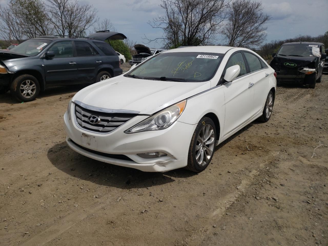 Photo 2 from auction – 2011 HYUNDAI SONATA SE with VIN 5NPEC4AB9BH317740