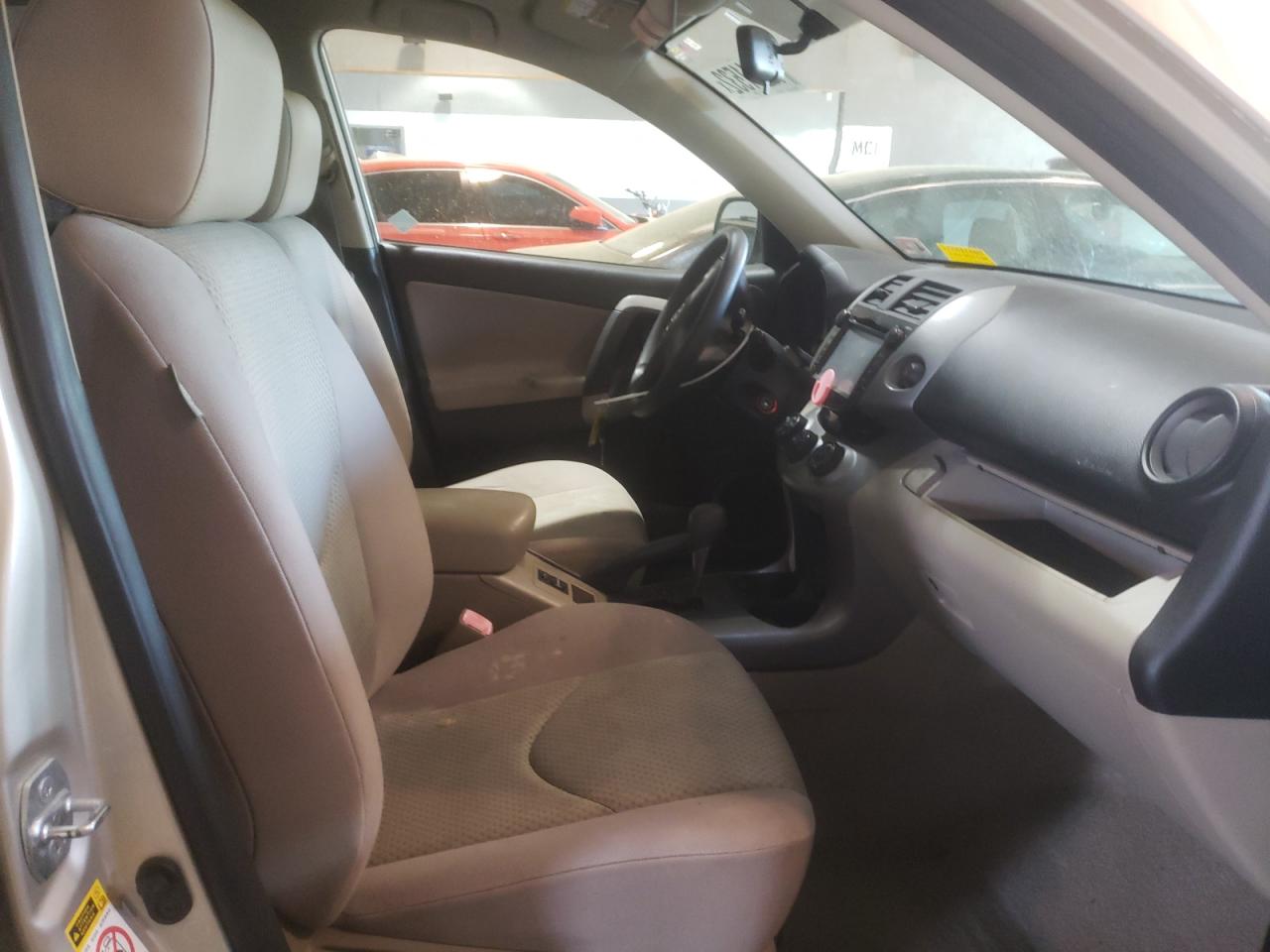 Photo 5 from auction – 2007 TOYOTA RAV4 with VIN JTMBD33V776041691