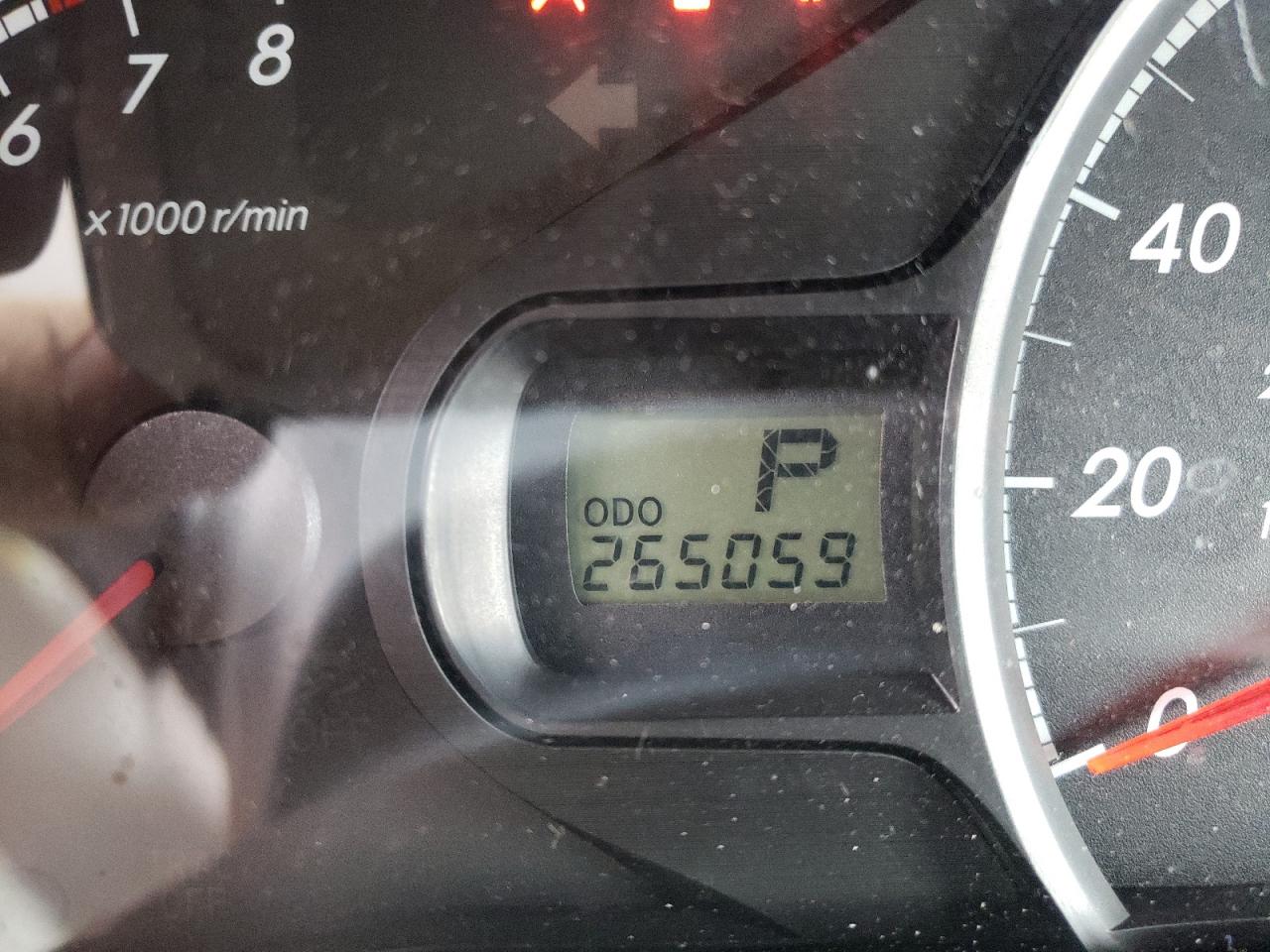 Photo 8 from auction – 2013 TOYOTA SIENNA LE with VIN 5TDKK3DC9DS350061