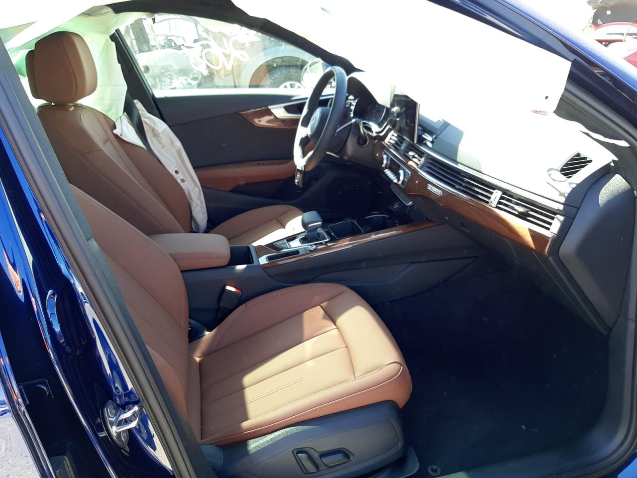 Photo 5 from auction – 2022 AUDI A4 PREMIUM with VIN WAUABAF44NN003697