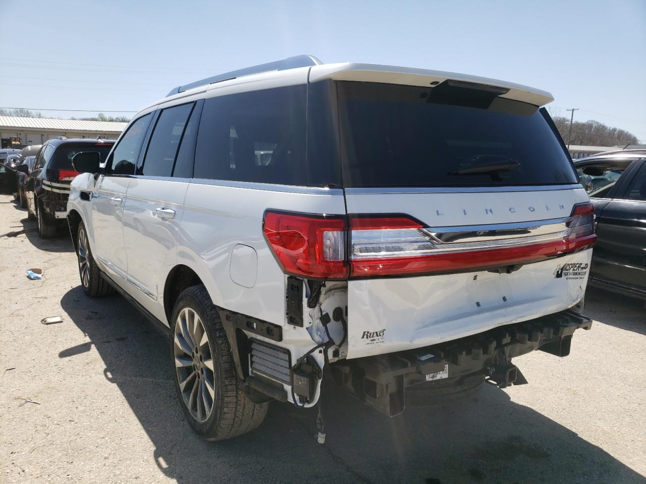 Photo 3 from auction – 2020 LINCOLN NAVIGATOR with VIN 5LMJJ2LT7LEL03375