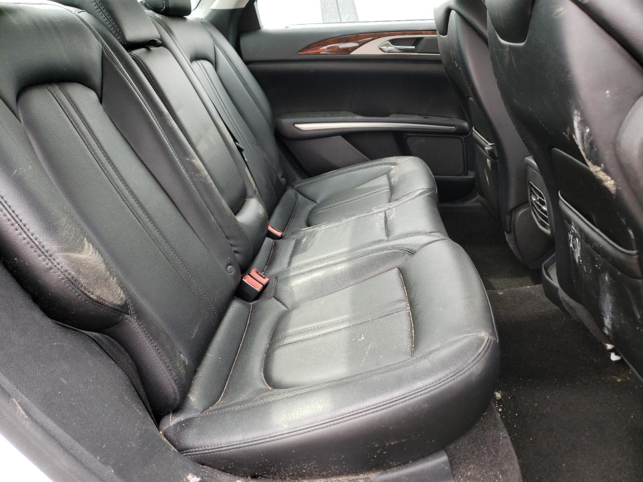 Photo 6 from auction – 2016 LINCOLN MKZ with VIN 3LN6L2G95GR621337