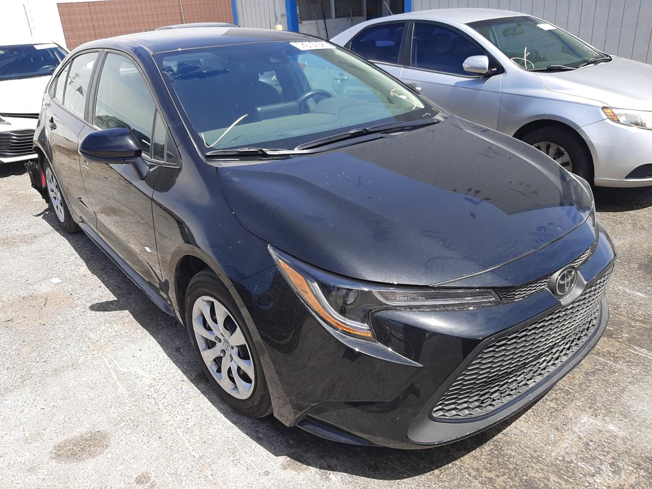 TOYOTA COROLLA LE 2022 with VIN 5YFEPMAE0NP286884 - Photo from auction