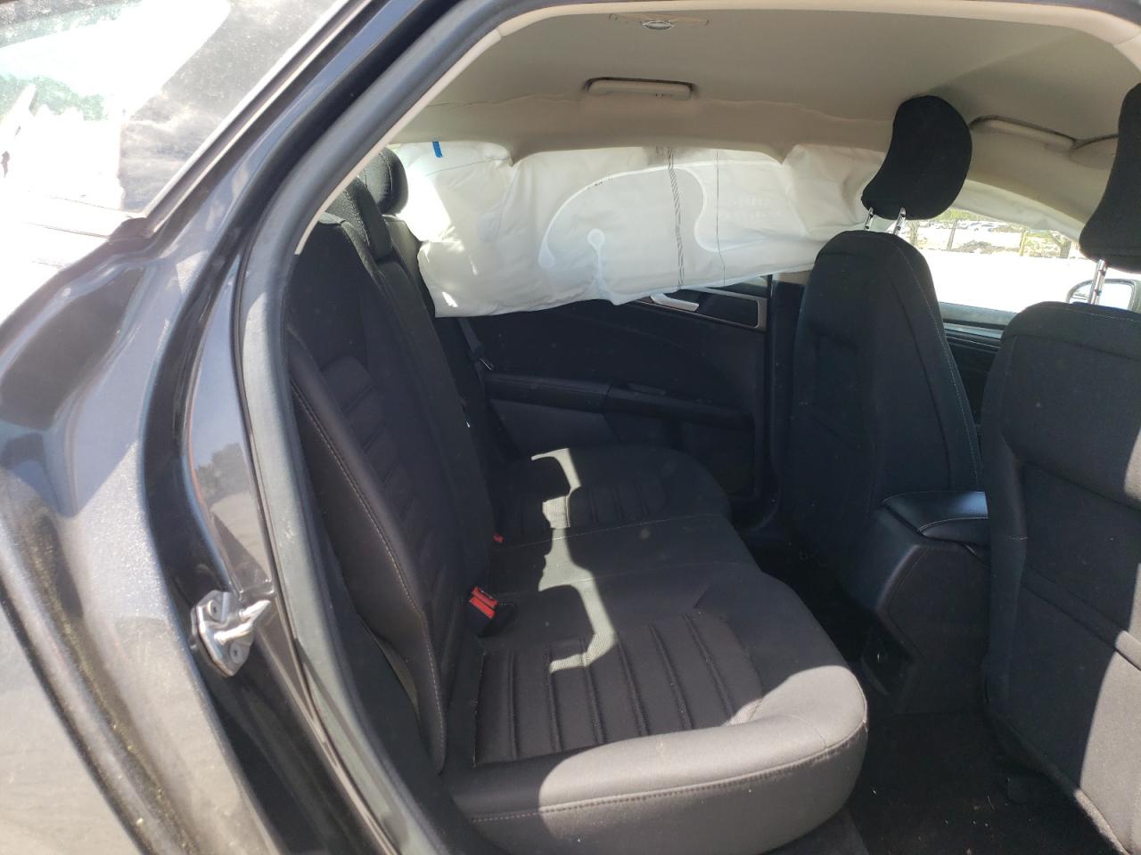 Photo 6 from auction – 2017 FORD FUSION S with VIN 3FA6P0G74HR243899