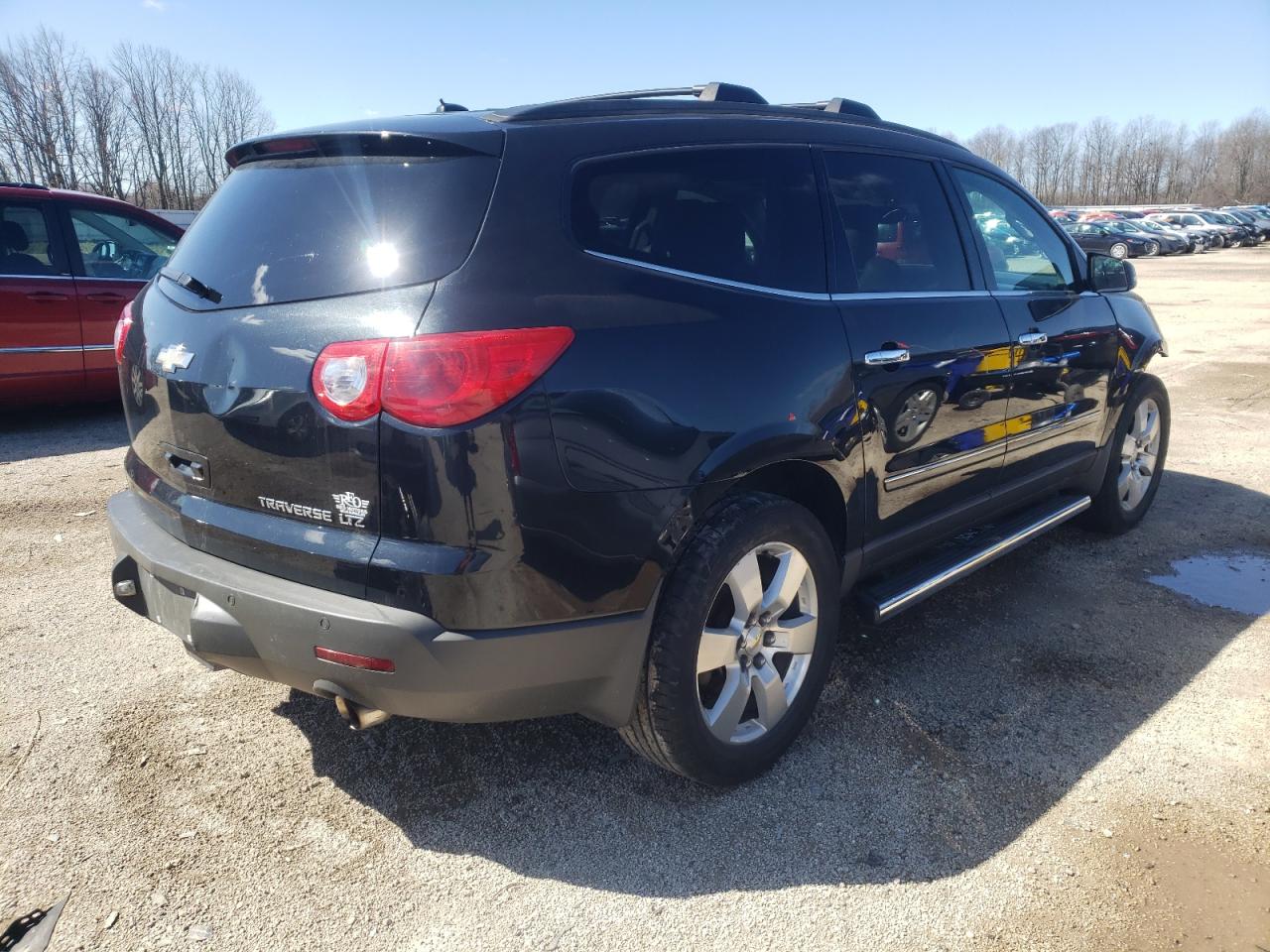 Photo 4 from auction – 2012 CHEVROLET TRAVERSE L with VIN 1GNKRLED7CJ286110