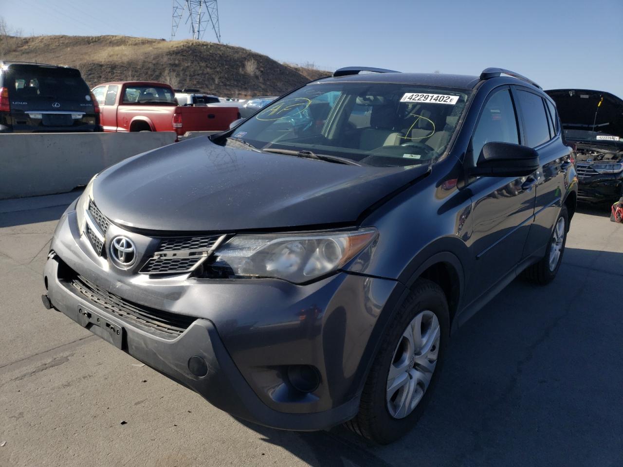 Фото 2 с аукциона – 2014 TOYOTA RAV4 LE с VIN JTMBFREV7ED080719