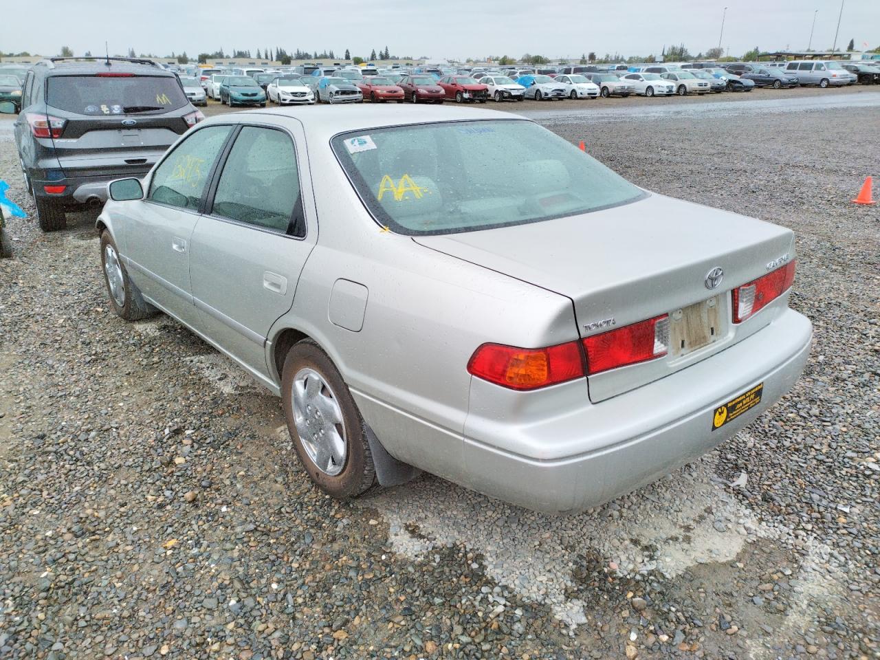 Photo 3 from auction – 2000 TOYOTA CAMRY CE with VIN JT2BG22K4Y0460572