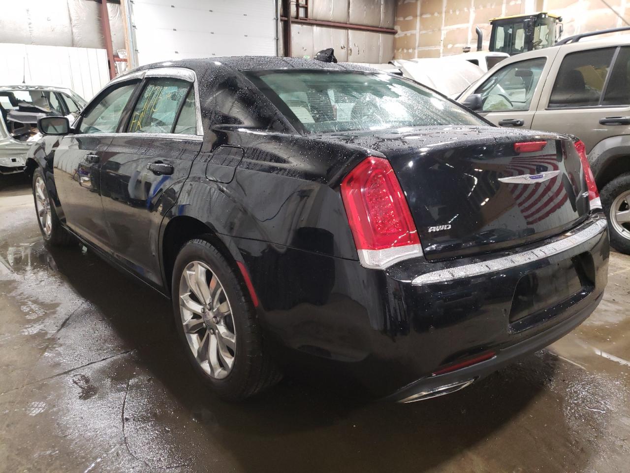 Photo 3 from auction – 2019 CHRYSLER 300 TOURIN with VIN 2C3CCARG8KH548227