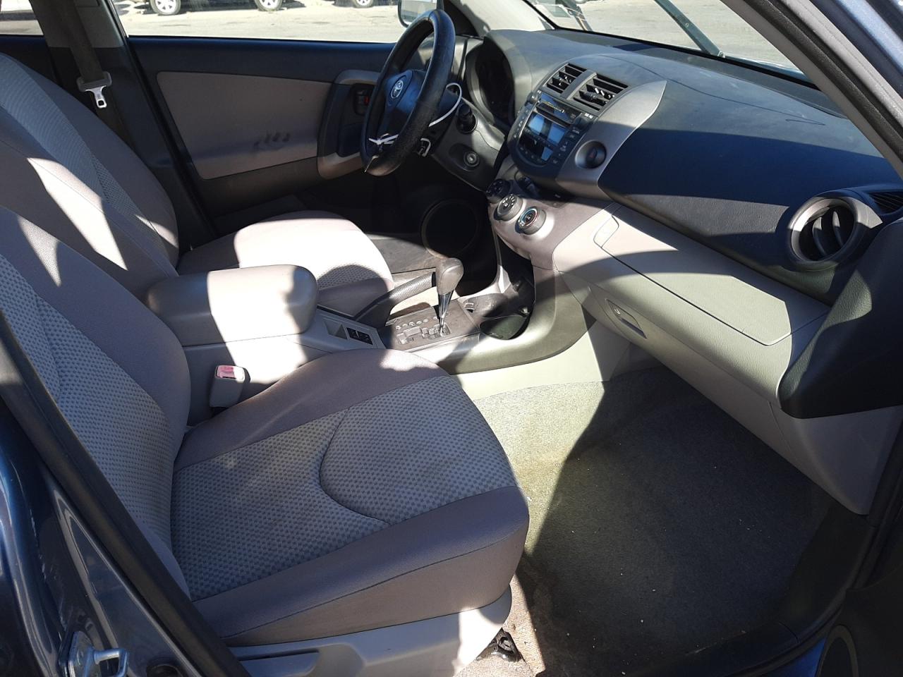 Photo 5 from auction – 2008 TOYOTA RAV4 with VIN JTMZK33V086013639