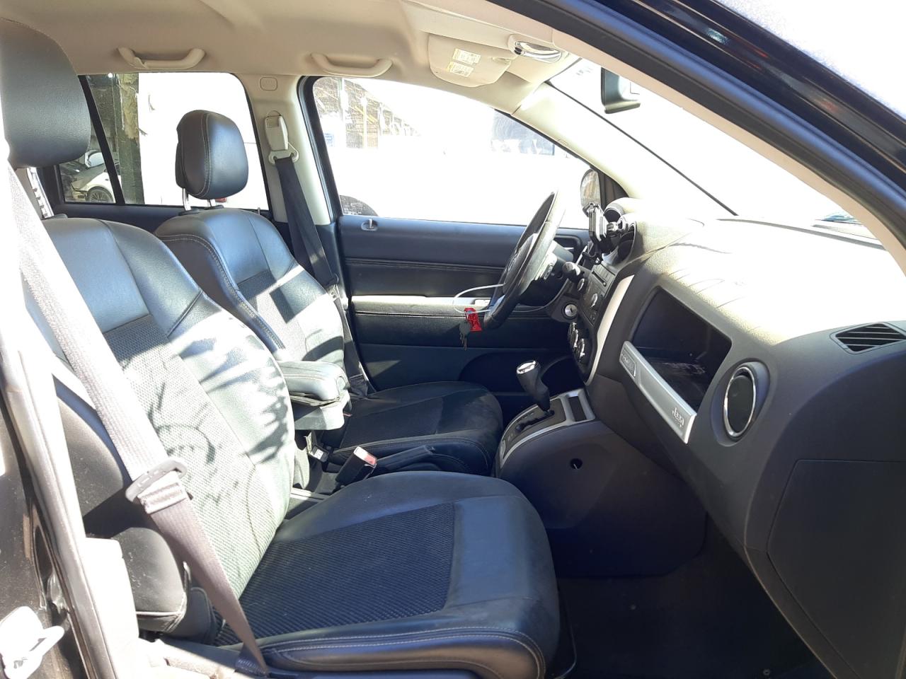 Photo 5 from auction – 2017 JEEP COMPASS LA with VIN 1C4NJCEB1HD162982
