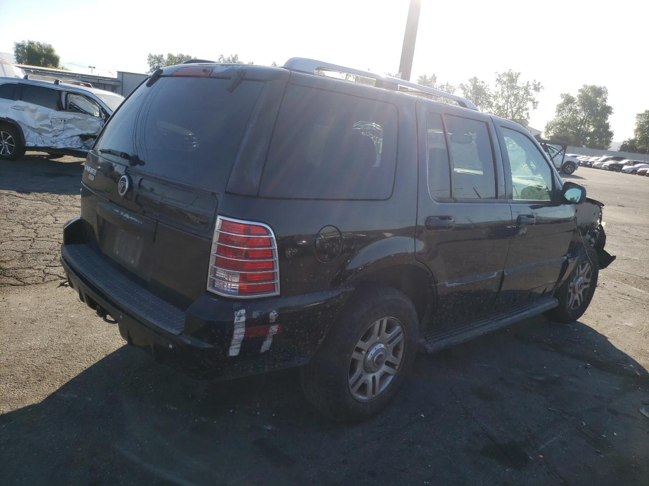 Photo 4 from auction – 2004 MERCURY MOUNTAINEE with VIN 4M2DU66K74ZJ28815
