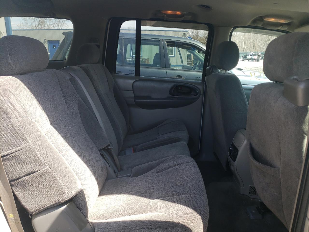Photo 6 from auction – 2004 CHEVROLET TRAILBLAZE with VIN 1GNET16S546159828