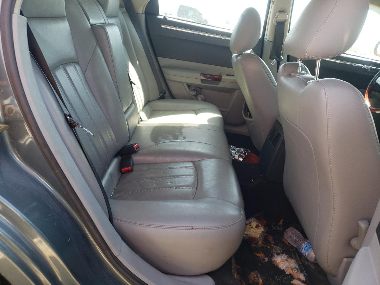 Photo 6 from auction – 2006 CHRYSLER 300C with VIN 2C3KA63H06H190188