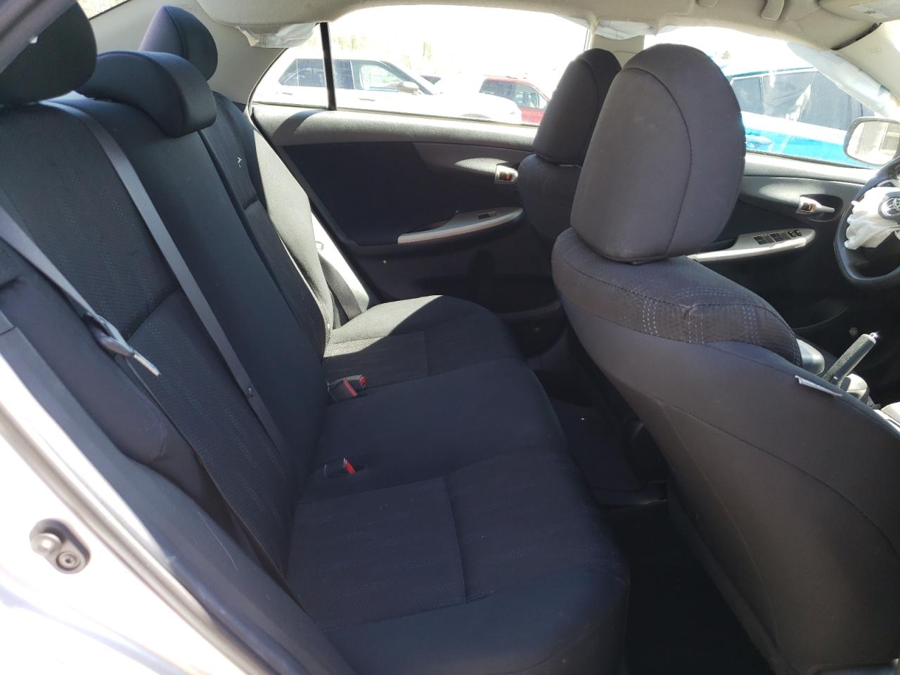 Photo 6 from auction – 2011 TOYOTA COROLLA S with VIN 2T1BU4EE7BC747094