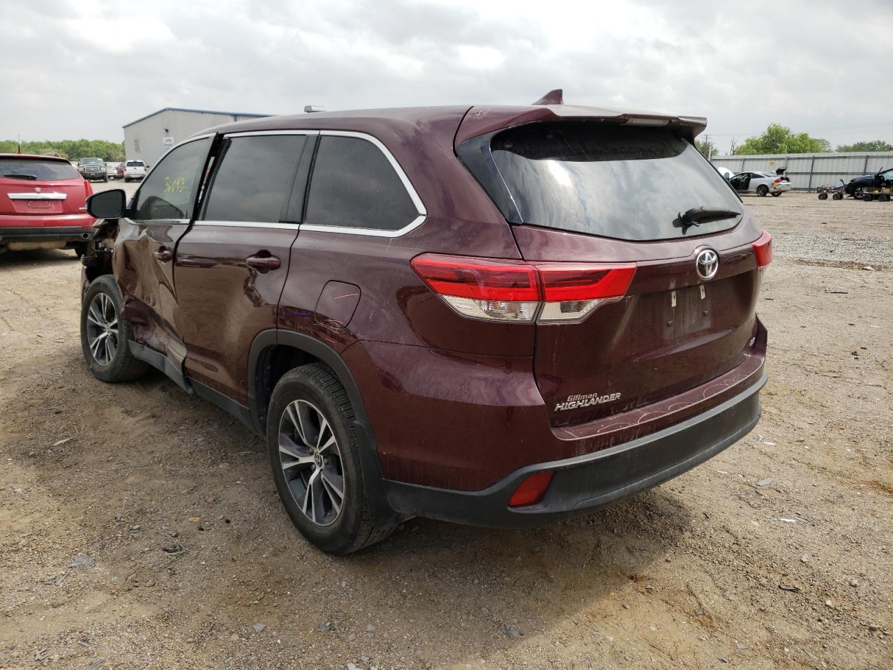 Photo 3 from auction – 2019 TOYOTA HIGHLANDER with VIN 5TDZZRFH9KS369518