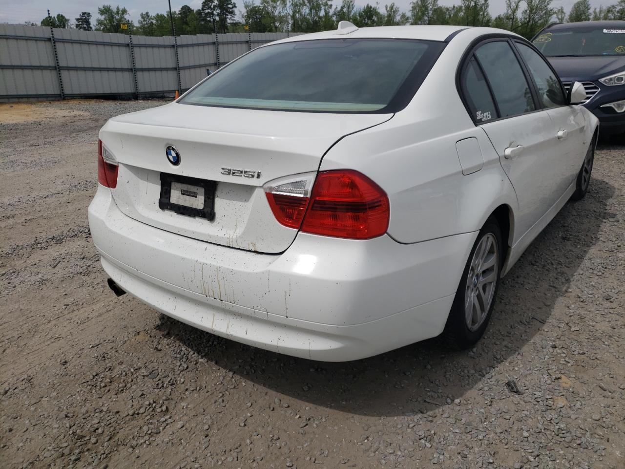 Photo 4 from auction – 2006 BMW 325 I with VIN WBAVB13506PS64118