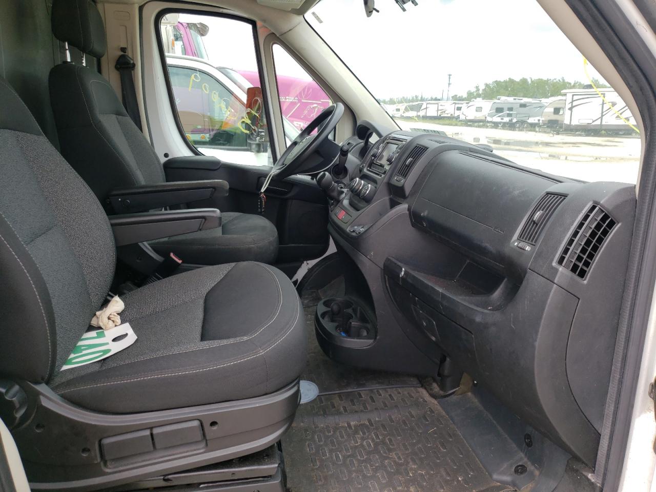 Photo 5 from auction – 2015 RAM PROMASTER with VIN 3C6URVJD7FE500069