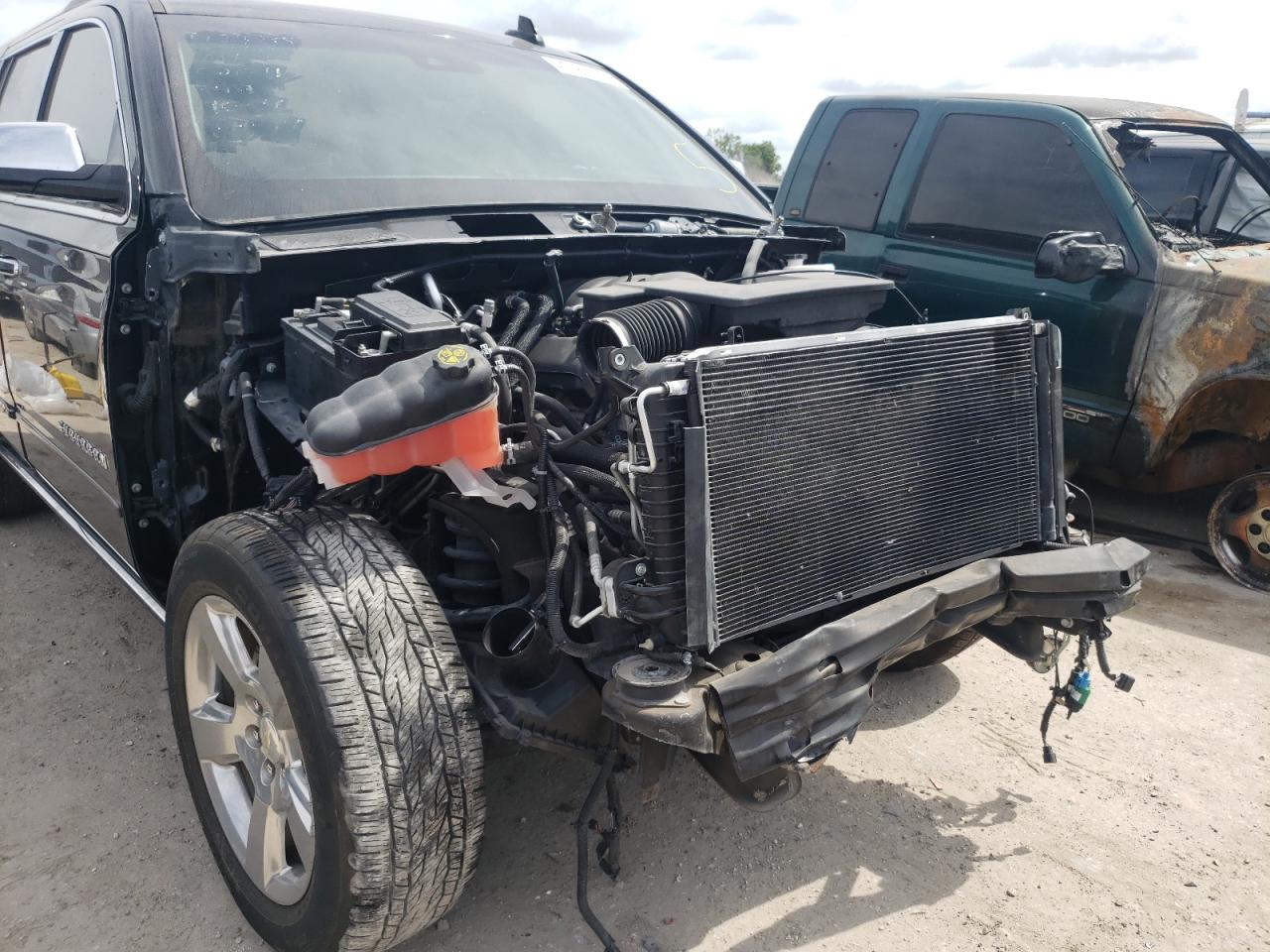 Photo 9 from auction – 2019 CHEVROLET SUBURBAN C with VIN 1GNSCJKC2KR107277