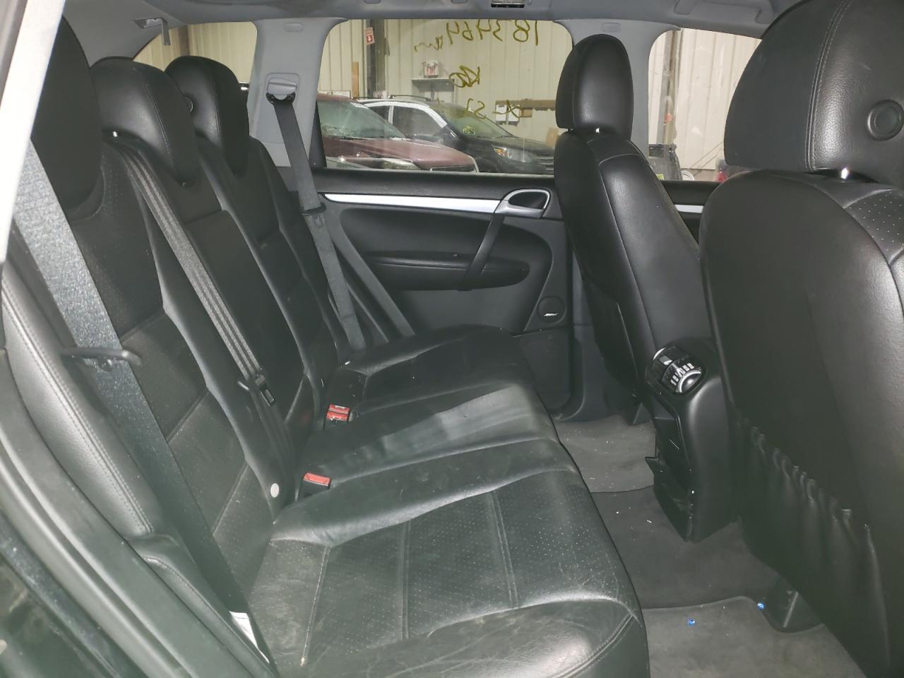 Photo 6 from auction – 2005 PORSCHE CAYENNE S with VIN WP1AB29P95LA60597