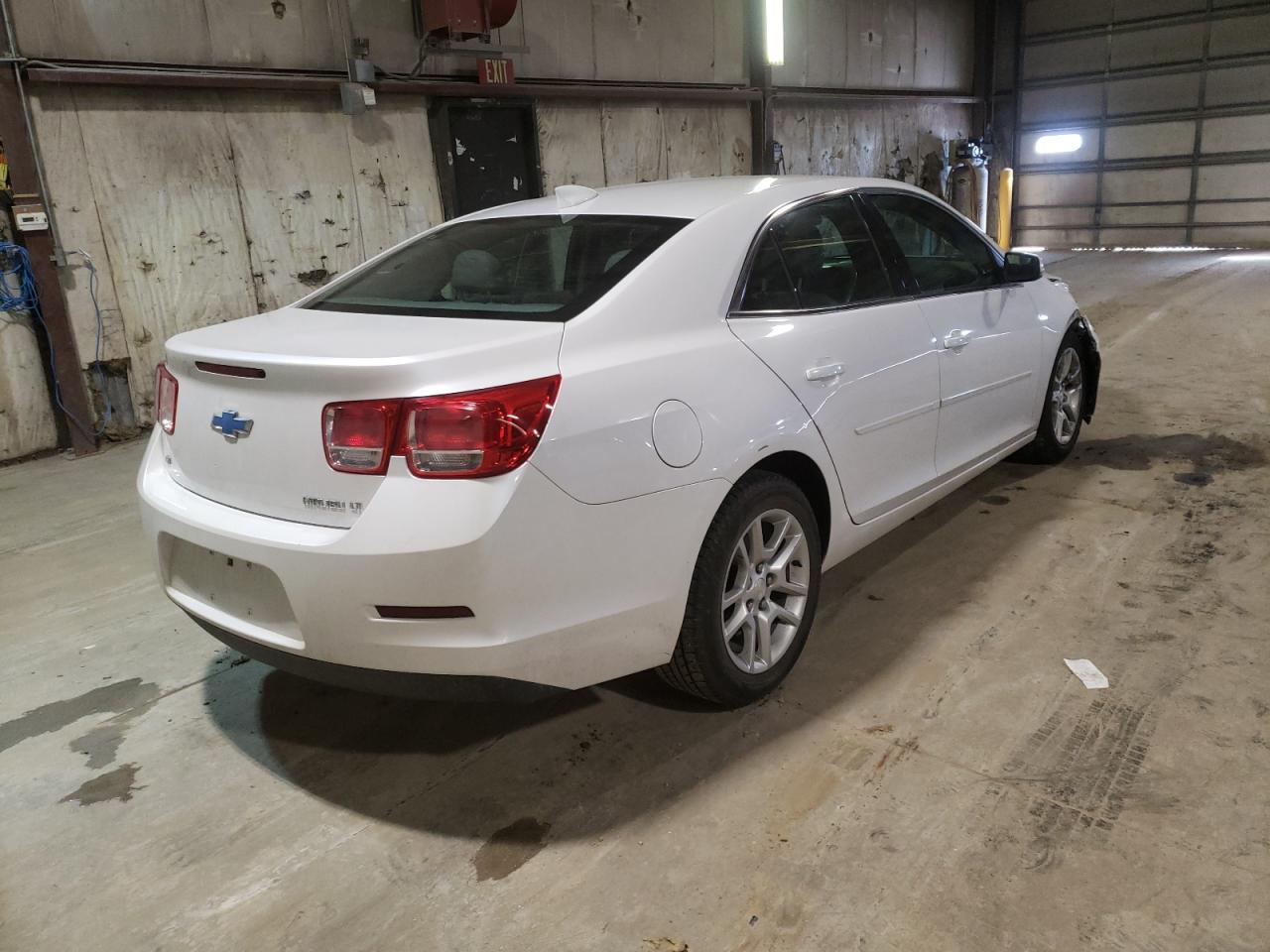 Photo 4 from auction – 2015 CHEVROLET MALIBU 1LT with VIN 1G11C5SL6FF130282