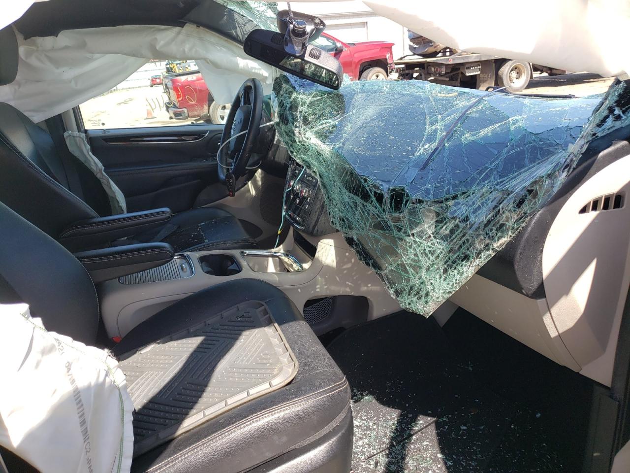 Photo 5 from auction – 2019 DODGE GRAND CARA with VIN 2C4RDGCG7KR619586