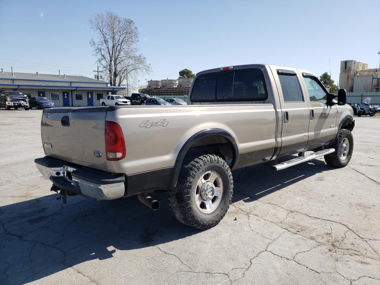 Photo 4 from auction – 2005 FORD F350 SRW S with VIN 1FTWW31P15EA07765