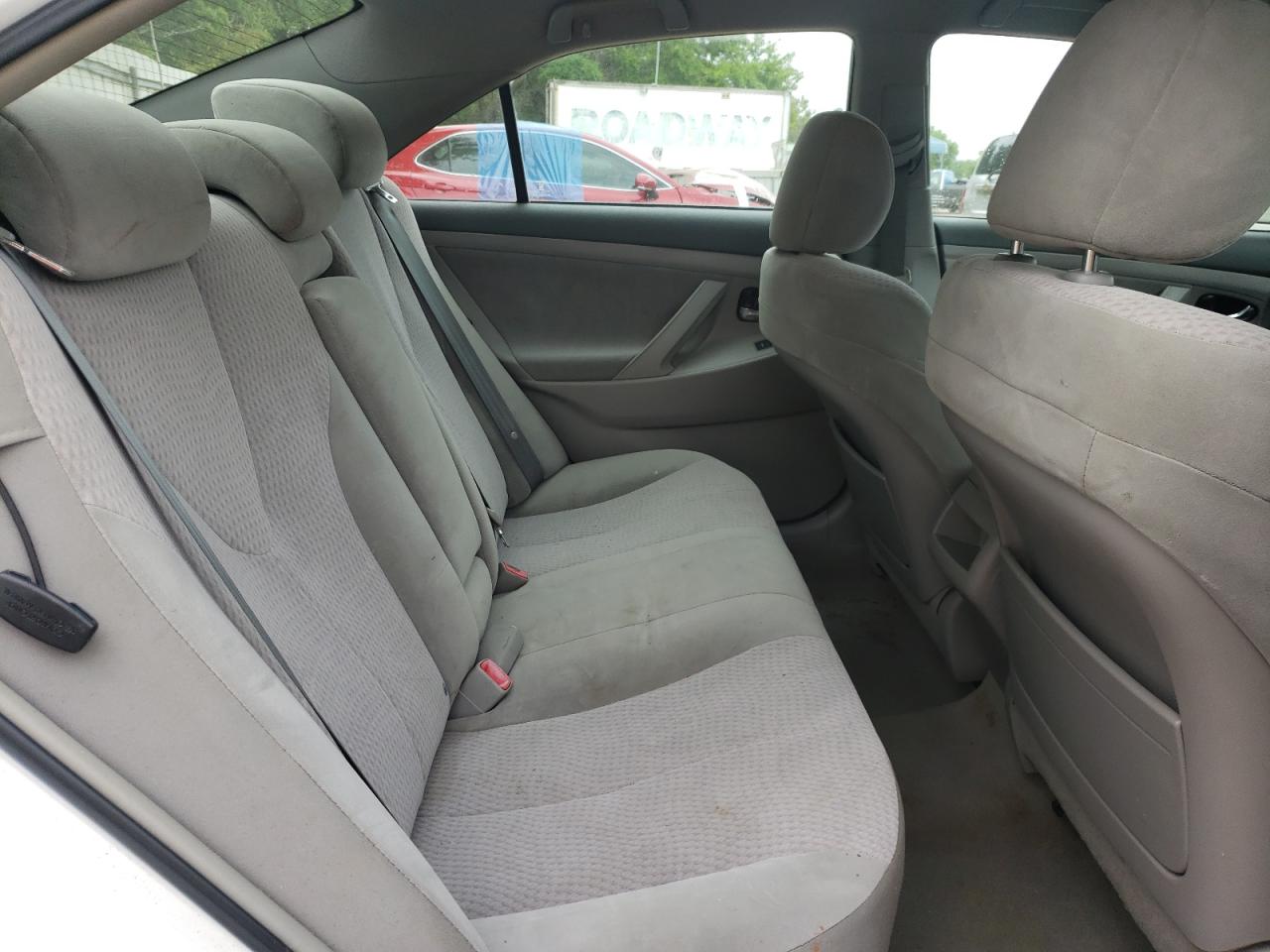Photo 6 from auction – 2010 TOYOTA CAMRY BASE with VIN 4T1BF3EK1AU563969