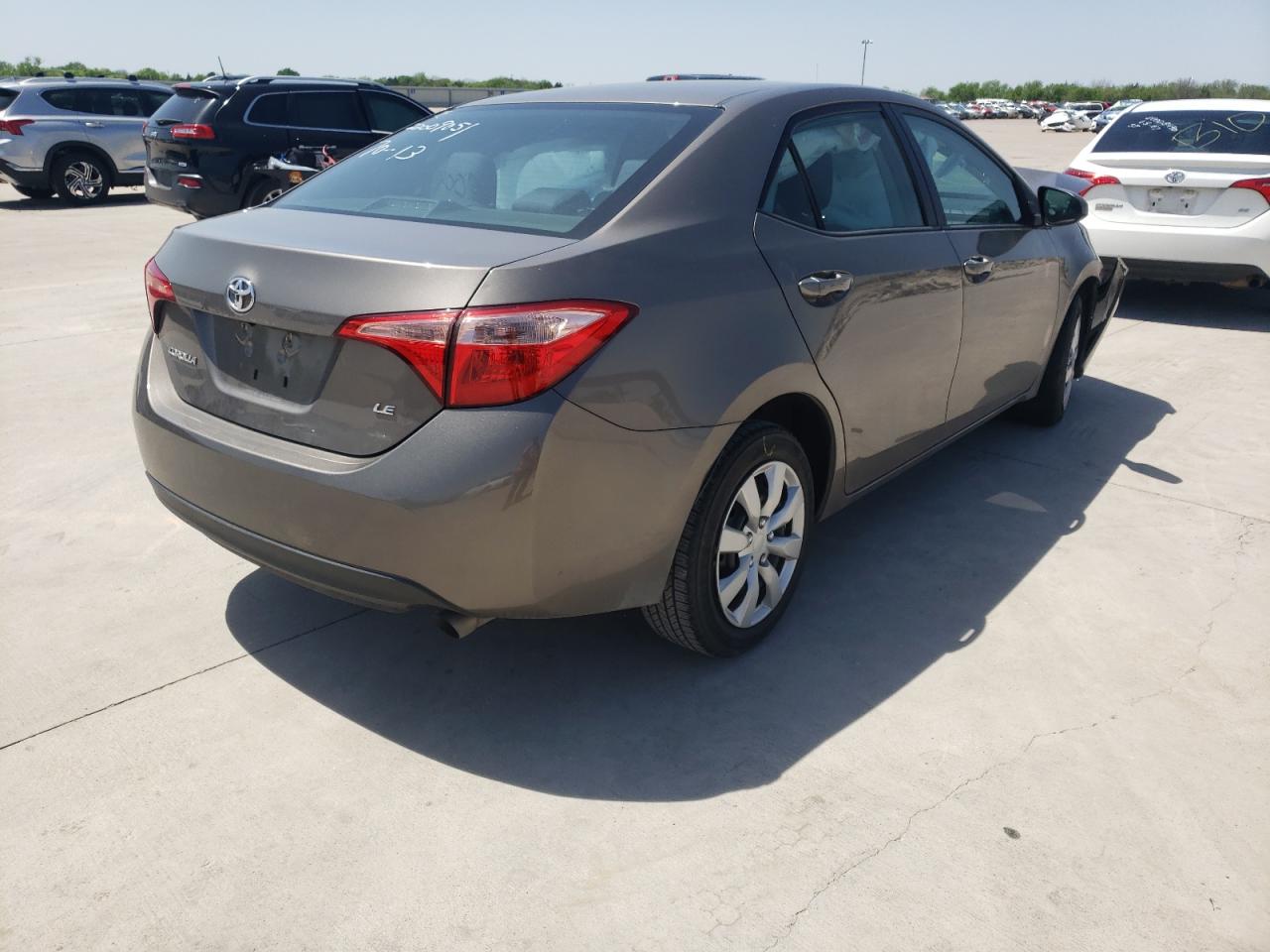 Photo 4 from auction – 2018 TOYOTA COROLLA L with VIN 2T1BURHE1JC069577