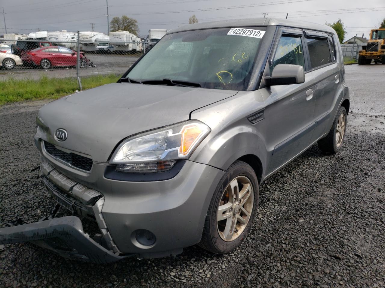 Photo 2 from auction – 2010 KIA SOUL + with VIN KNDJT2A26A7038395